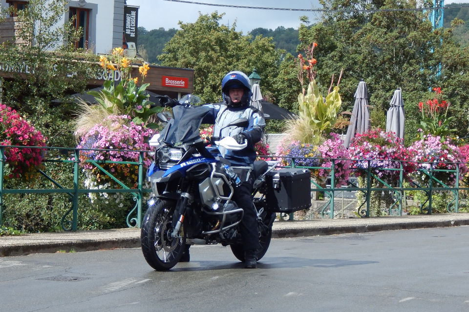 Motorrijbewijspoint Houten examengarantie AVB en AVD